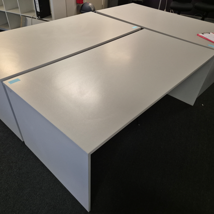 Desk 1800x900mm Grey