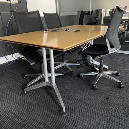 4 Person Meeting Table with Power Outlet