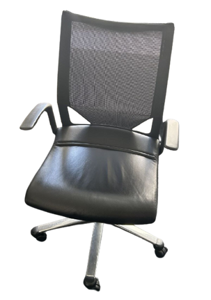 Wilkhahn Modus Office Chair - Leather Seat with Arms